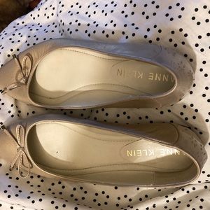 Anne Klein nude flats